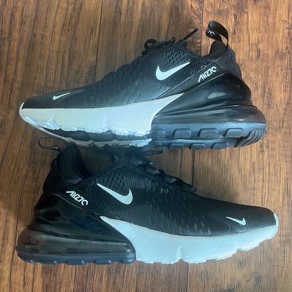 Nike Air Max 270 in size 6.5 - Picture 4 of 5